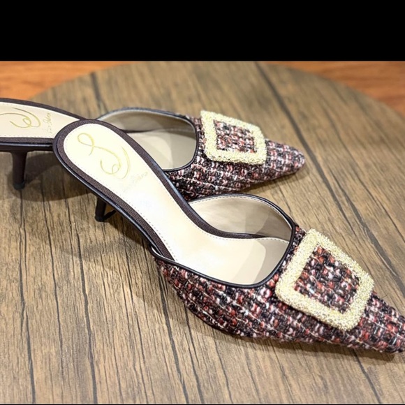 NEW size 7 Tweed Mules with Gold Accents - Picture 1 of 5